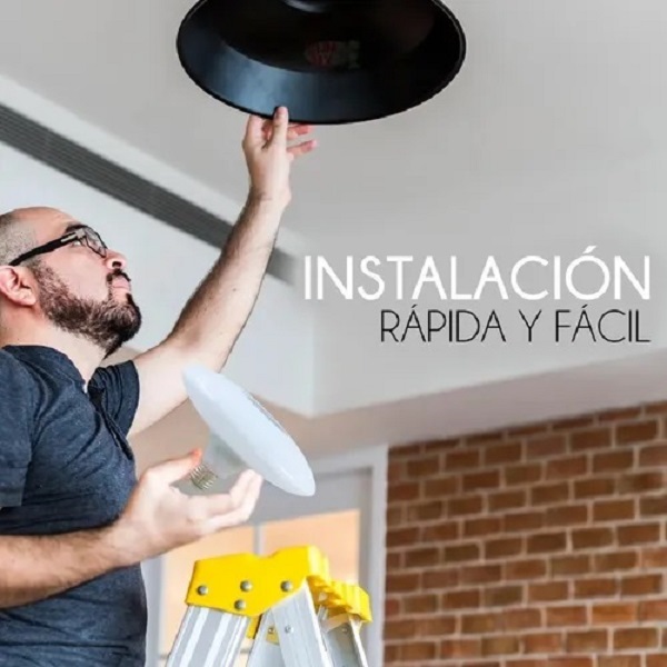 Bombilla LED Inteligente y Bobina Bluethooth, 10W RGB Foco LED con Control Remoto, E27, 24 RGB Colores, Luz Ambiente Regulable para Hogar, Bar, Fiesta.