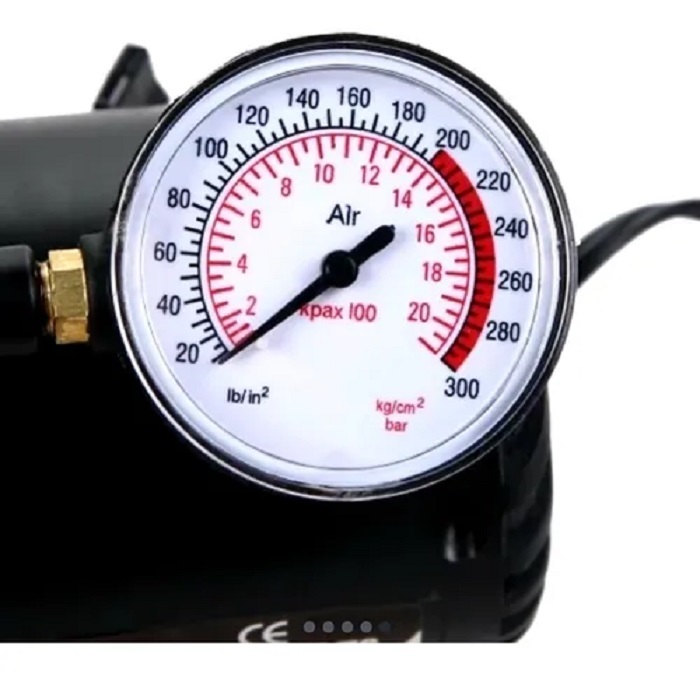 Compresor Portátil De Llantas Vehículos Carros Balon Cenicer