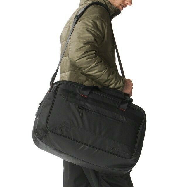 Maleta Oakley Bolsa Halifax Weekender 92667-001