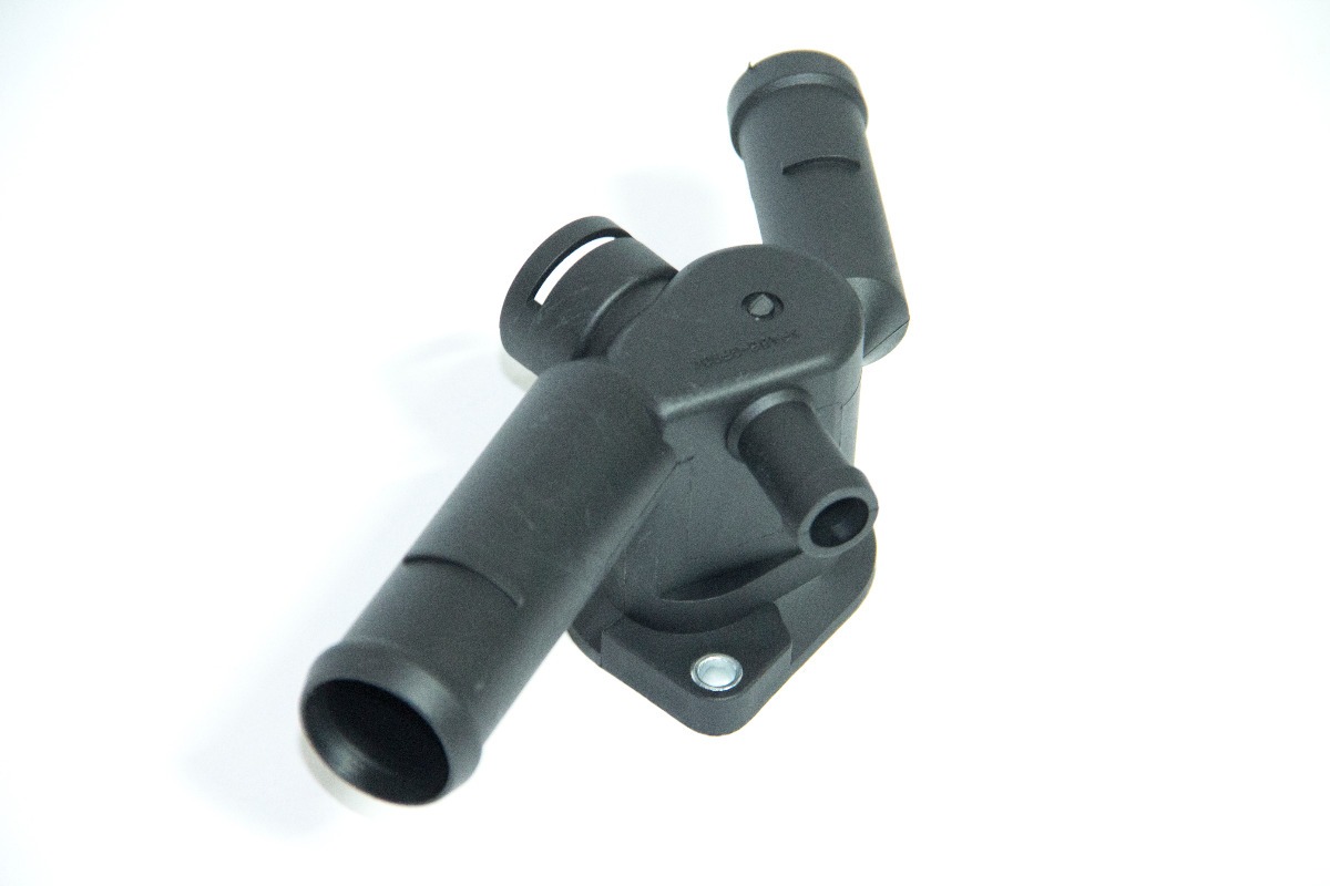 Toma Agua Vw Golf Jetta A4 2.0 3 Salidas