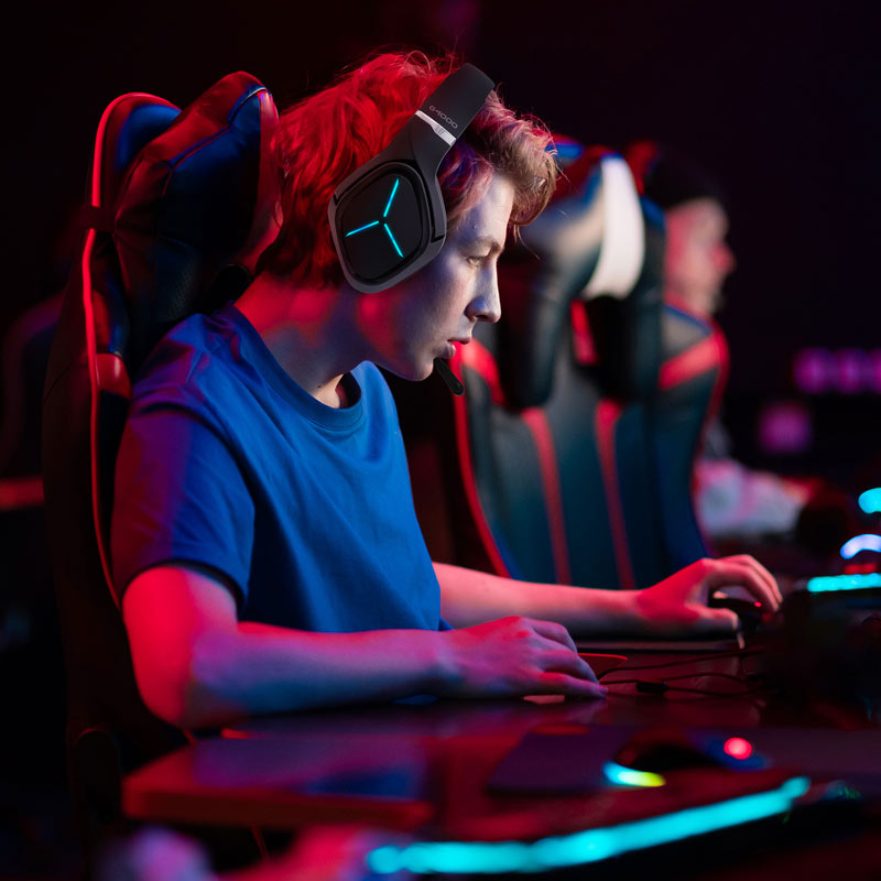 Audífonos Gamer HD de Diadema Luz LED Mod. G4000 Redlemon