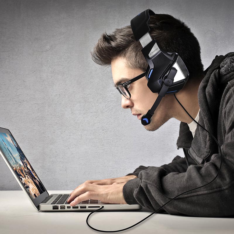 Audífonos Gamer Pro con Luz LED Sonido HD 360 G3000 Redlemon