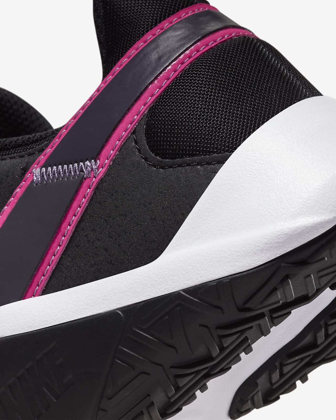 TENIS NIKE LEGEND ESSENTIAL 2 NEGRO LILA MUJER CORRER CQ9545-014