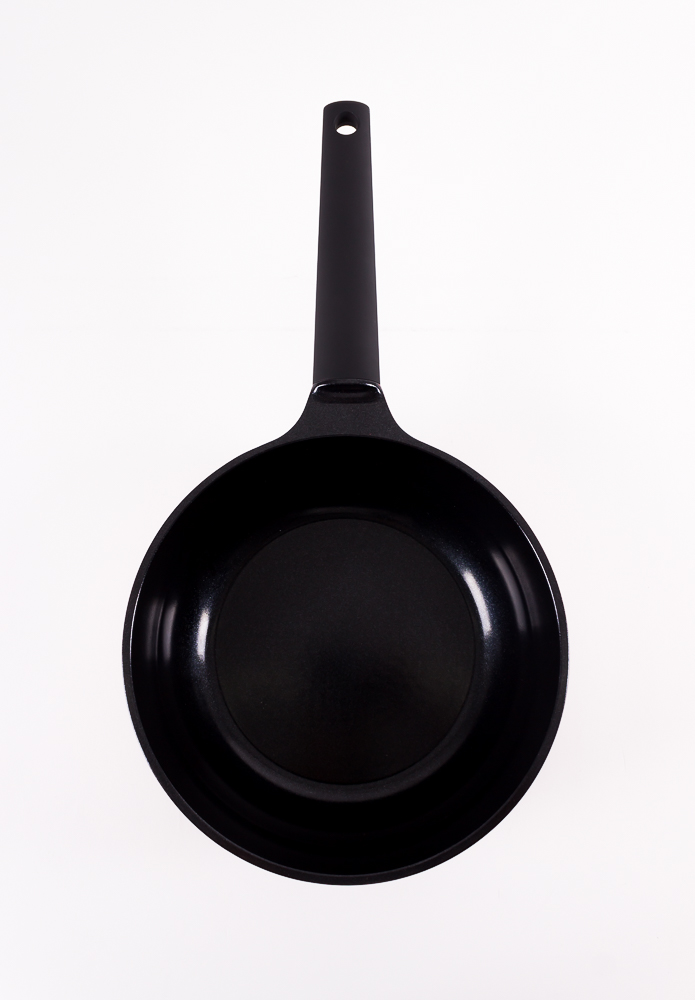 Sartén Hondo Antiadherente con Recubrimiento Diamante en Color Rojo. 26 cm de Diámetro. 