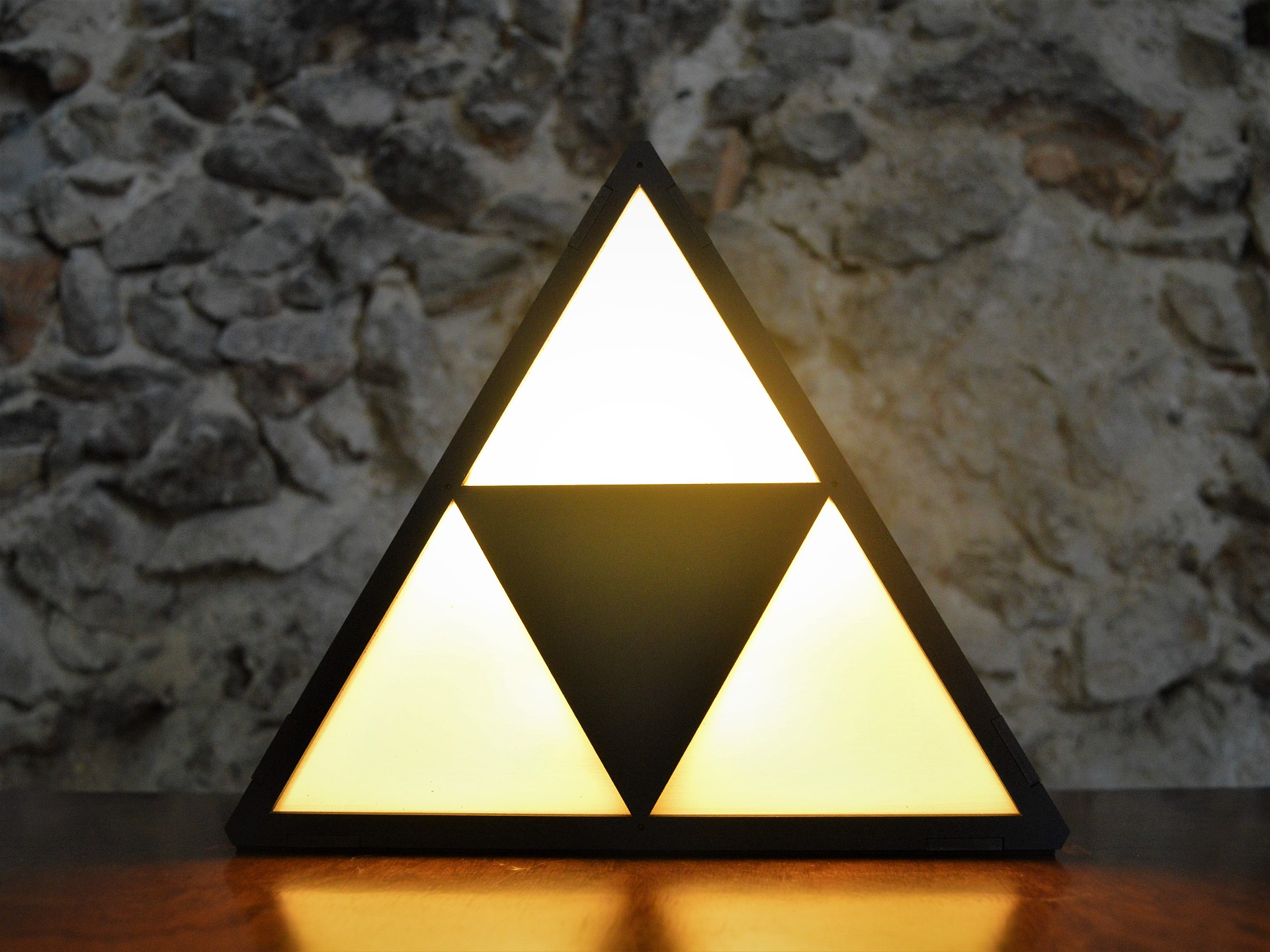 Lámpara Temática Zelda Trifuerza Link Nintendo