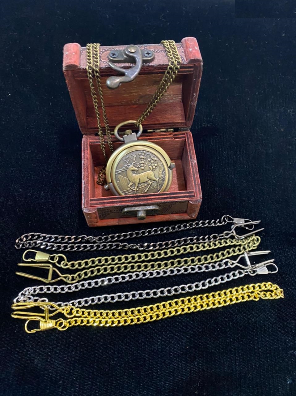 Reloj de bolsillo analogico a cuerda 3187 ciervo apertura de costado estuche de madera