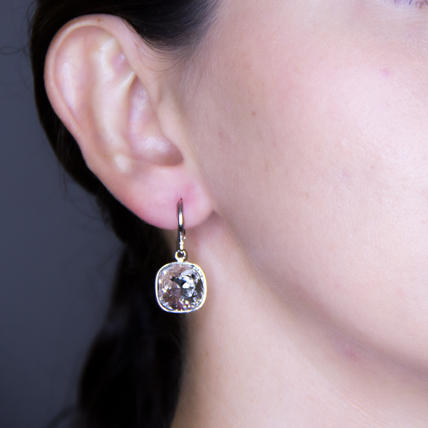 Arete para Mujer con Cristal Fino Europeo en forma de Cuadrado, Bañado en Rodio, Arete Elegante y Brillante, Aretes de Mujer de Moda, Joyería para Mujer de Moda, Regalo especial
