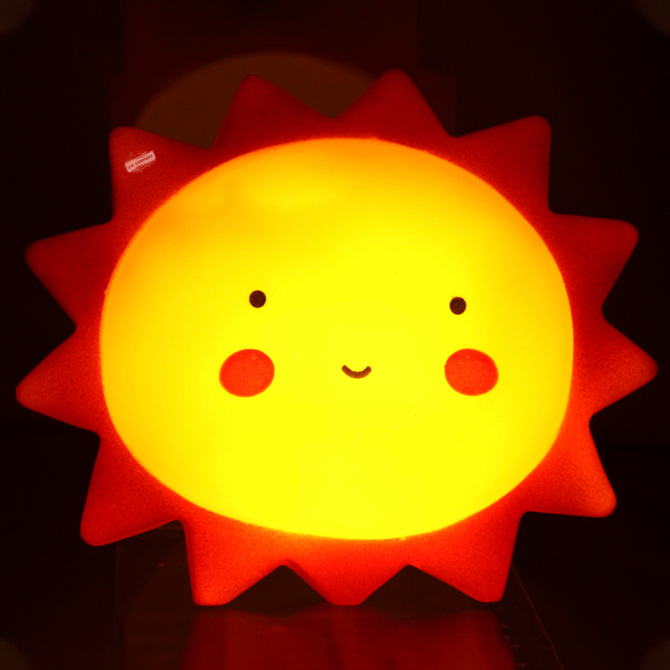 Lampara Sol Luz De Noche Mesa Cute Kawaii Pilas Dd012