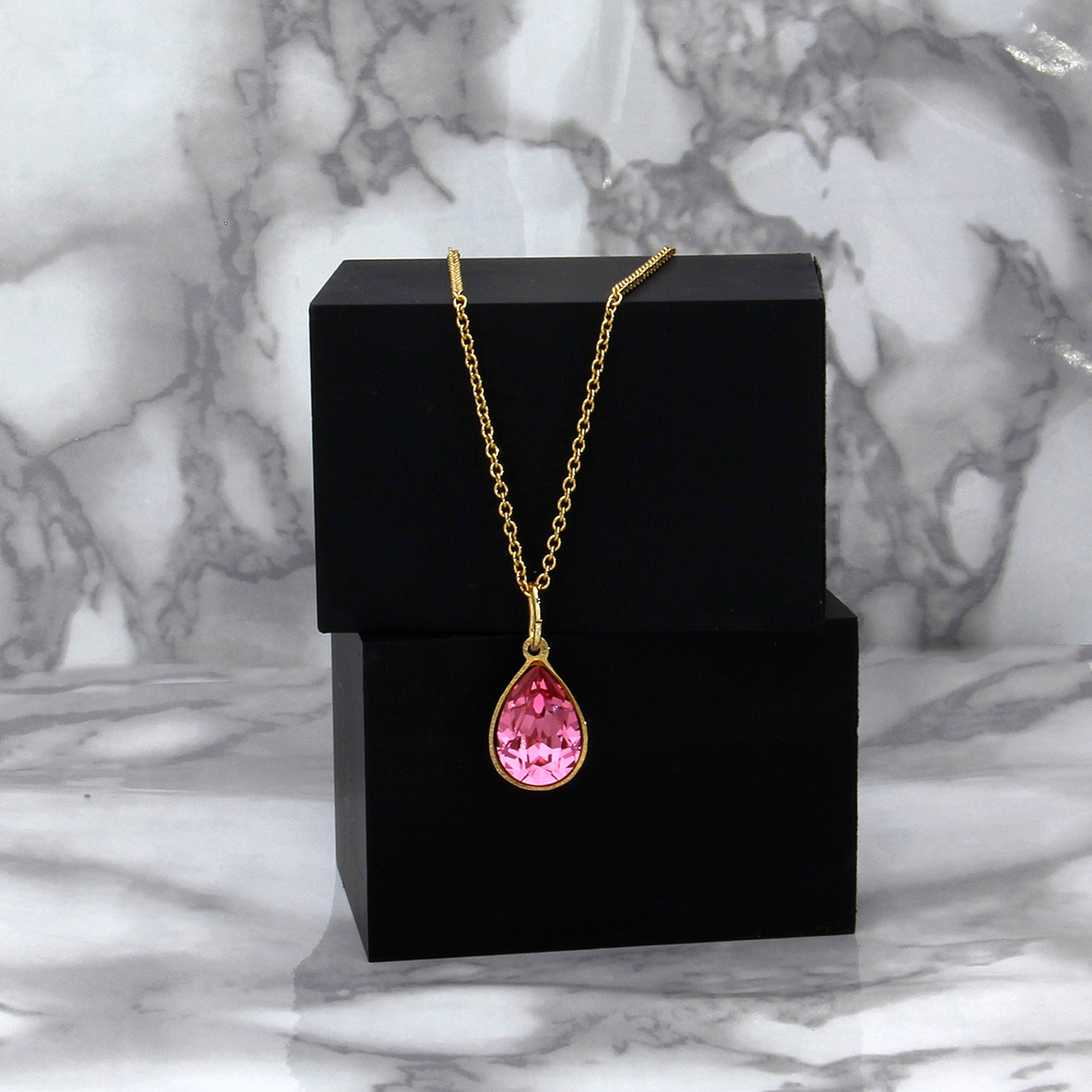 Collar para Mujer con Cristal Fino Europeo en forma de Gota- Bañado en Oro 14k- Collar Elegante y Brillante-Collares de Mujer de Moda- Joyería para Mujer de Moda- Regalo especial