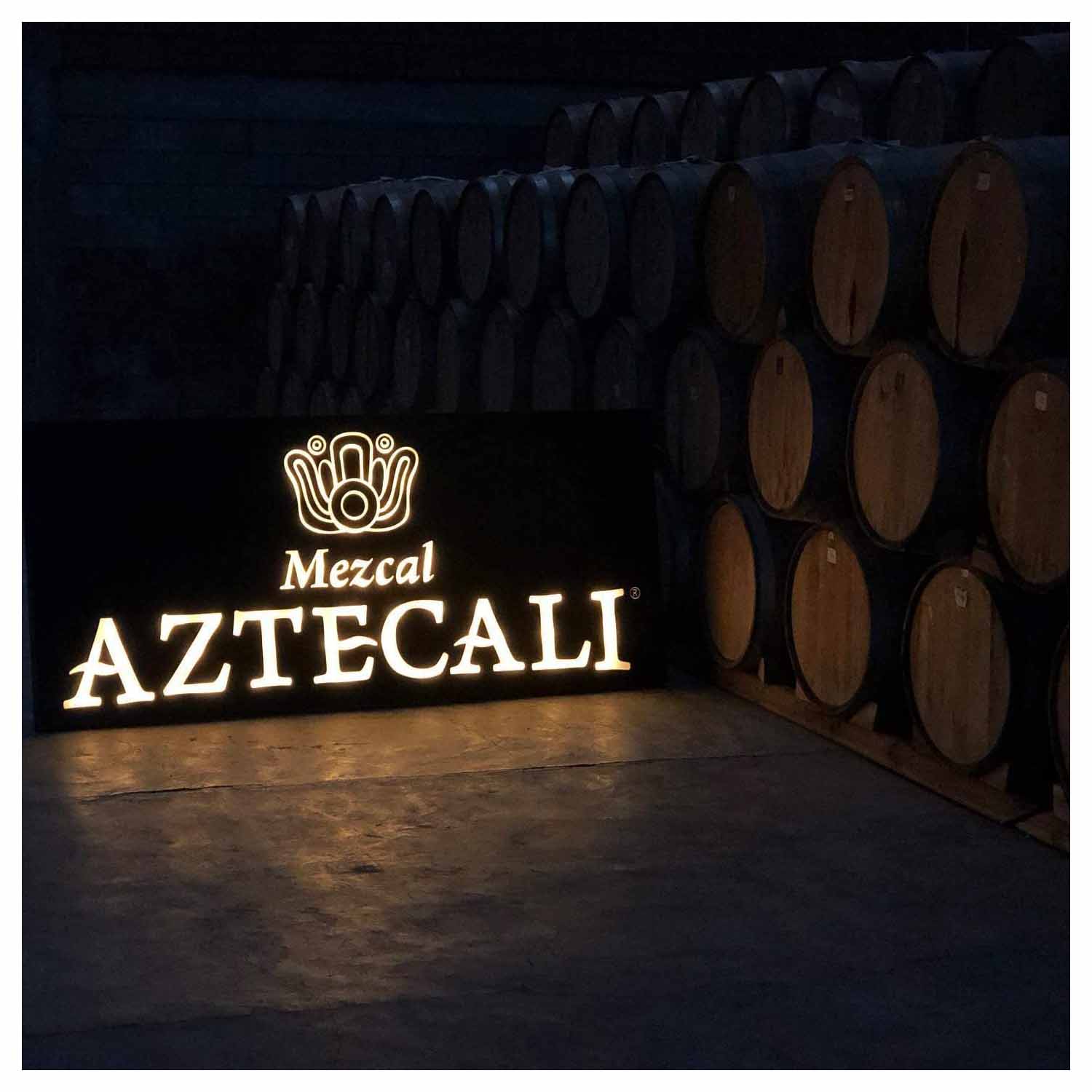 Mezcal Aztecali Añejo 750ml Agave Azul Premium