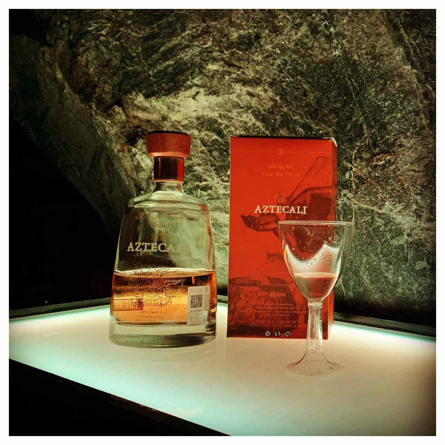 Mezcal Aztecali Añejo 750ml Agave Azul Premium