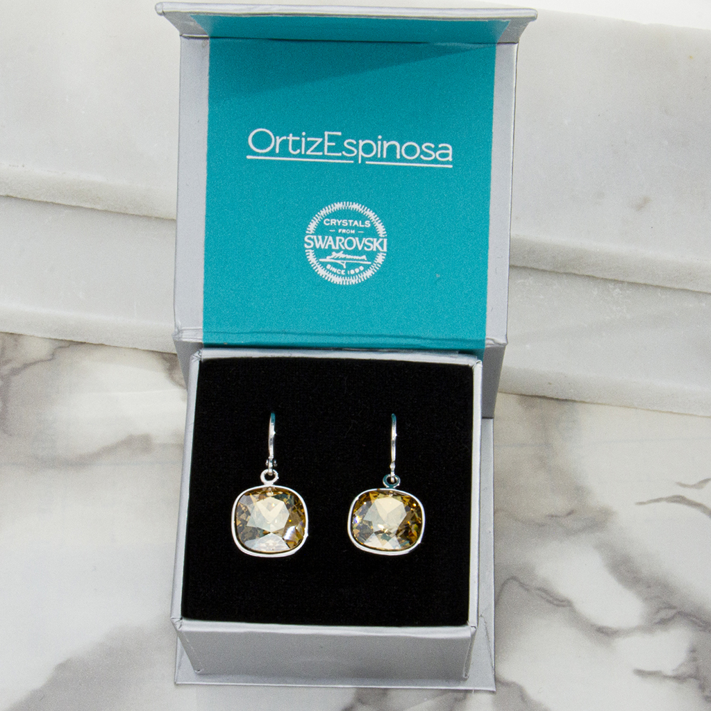 Arete para Mujer con Cristal Fino Europeo en forma de Cuadrado, Bañado en Rodio, Arete Elegante y Brillante, Aretes de Mujer de Moda, Joyería para Mujer de Moda, Regalo especial