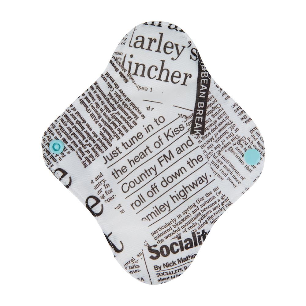 Pantiprotector de tela Lubella estampado periódico