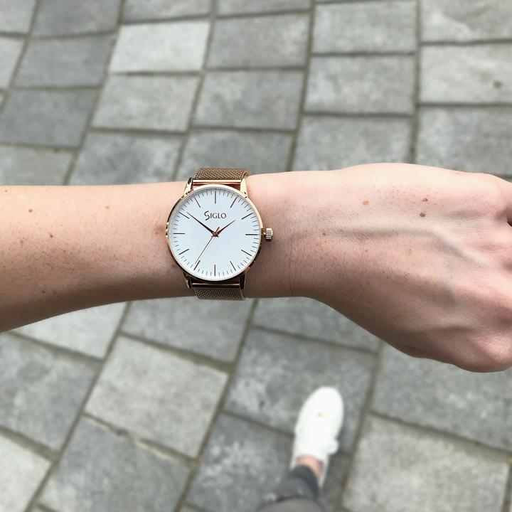 Reloj Atenea Siglo UnLTD. Dama color Oro Rosado.