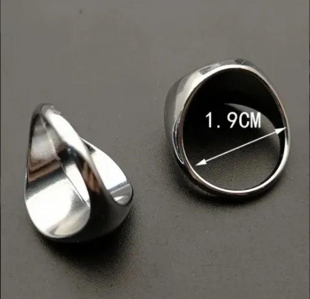 Anillo de Itachi Akatsuki Naruto Metalico Unisex Anime Moda