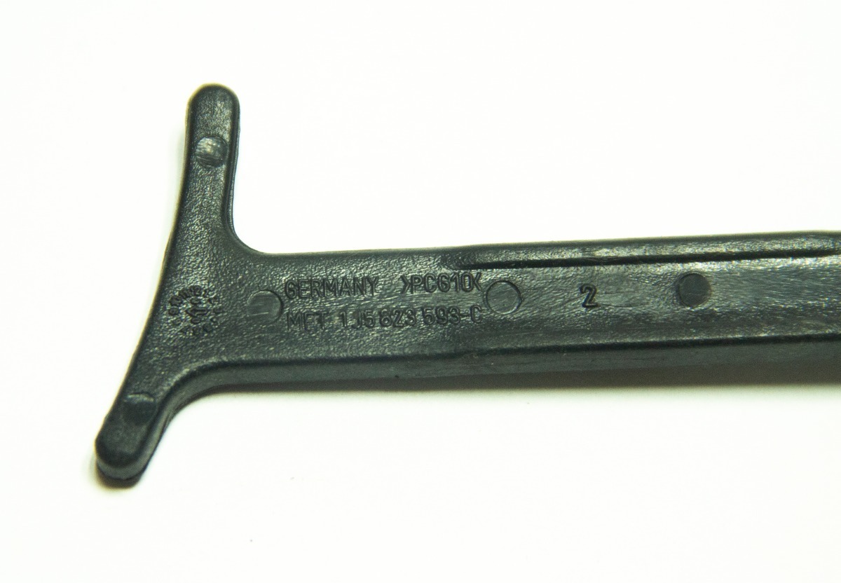 Tirante Para Abrir Cofre Vw Jetta Mk4 2003 2004 2005 2006