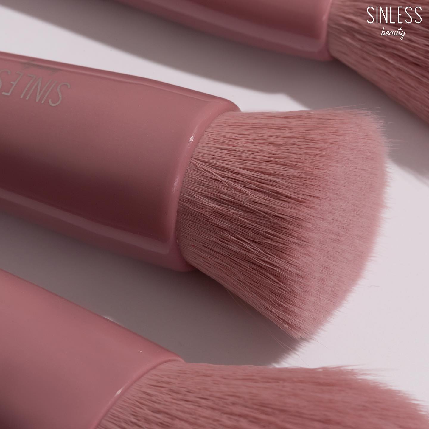 Set de Brochas para Rostro Sinless Beauty + Regalo