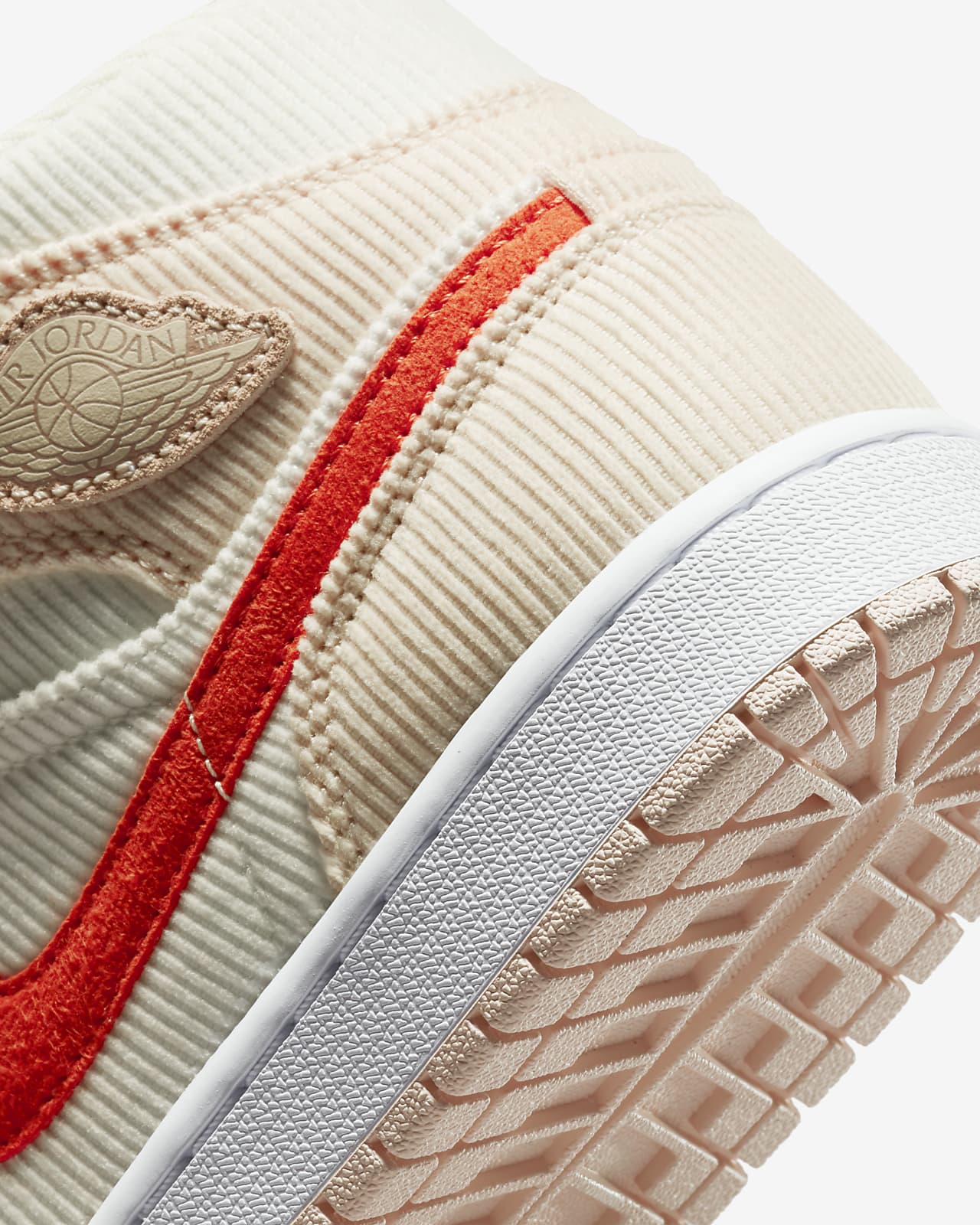 TENIS AIR JORDAN 1 MID SE CORDUROY CORAL CON NARANJA (DA8009-108)