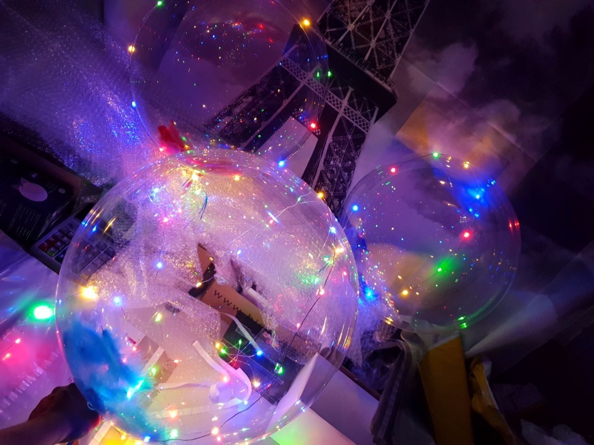 Globo Led + Pilas + Plumas Globos Con Luces De Colores