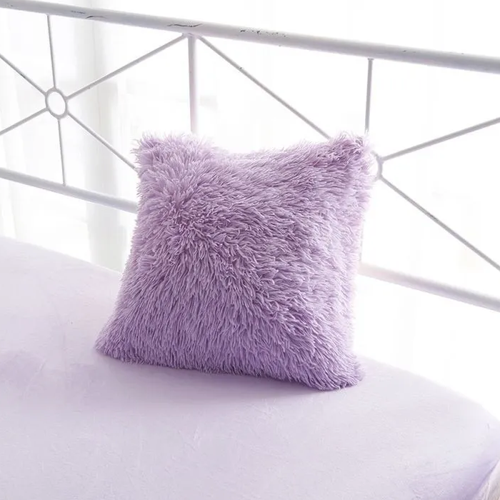 Cojín almohada decorativo peluche moderno sala recamara suave morado lila 1 pza.