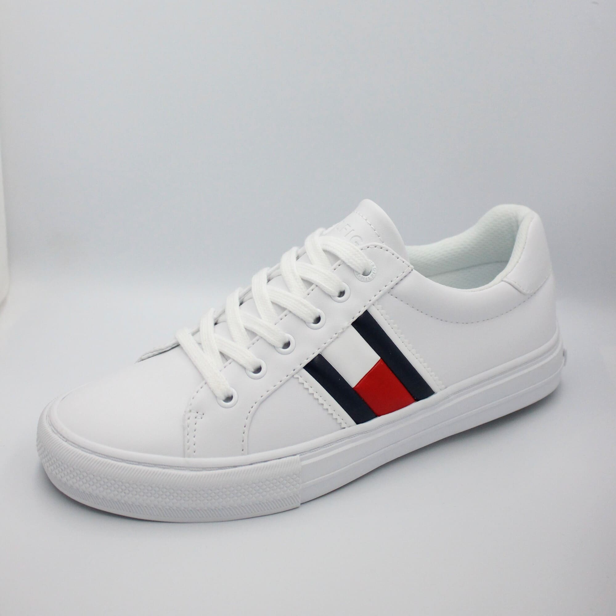 Tenis Tommy Hilfiger Megah Blanco Azul Rojo de Dama