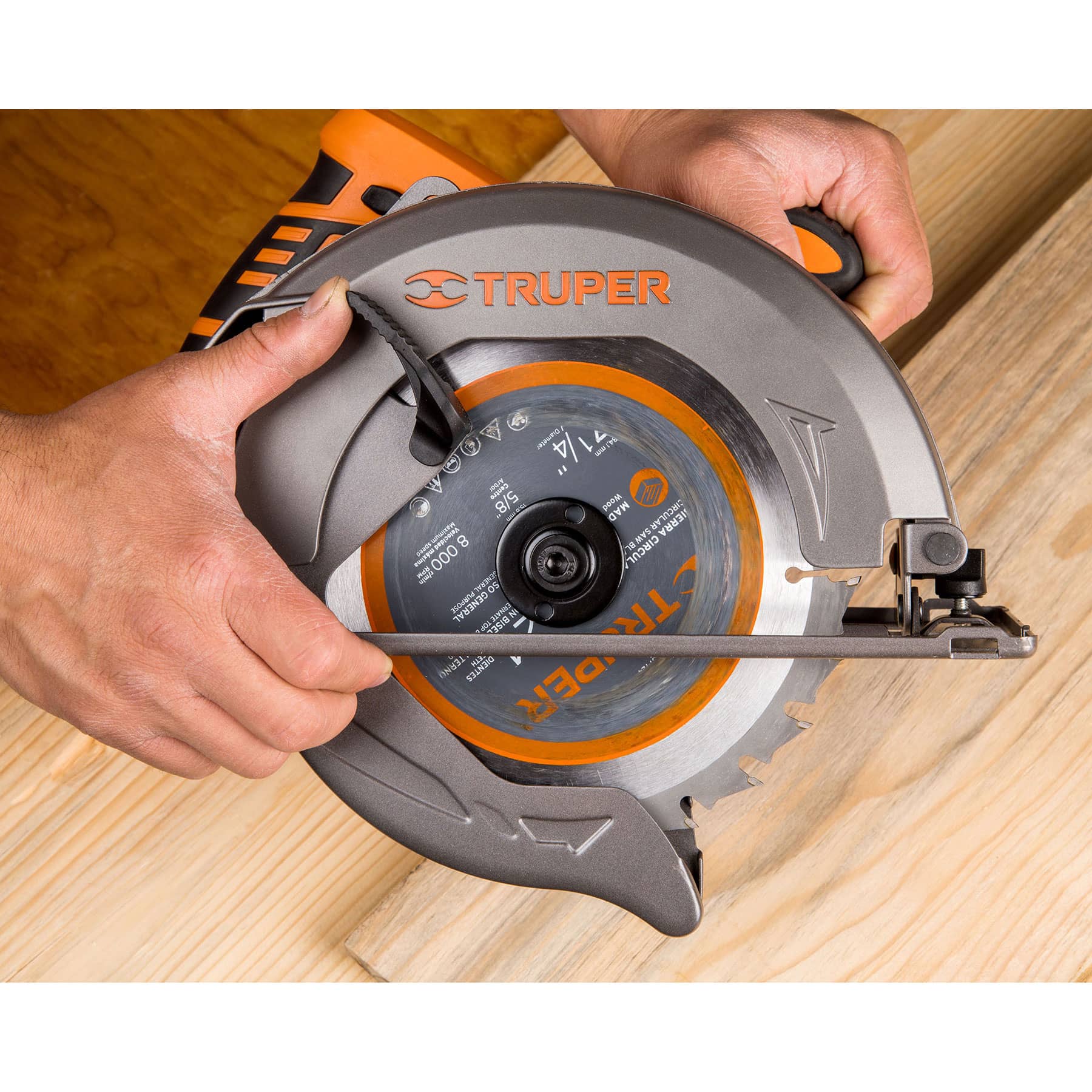 Sierra circular eléctrica 7-1/4" profesional Truper 11004, 1500 W, 60Hz a 127V, Color naranja