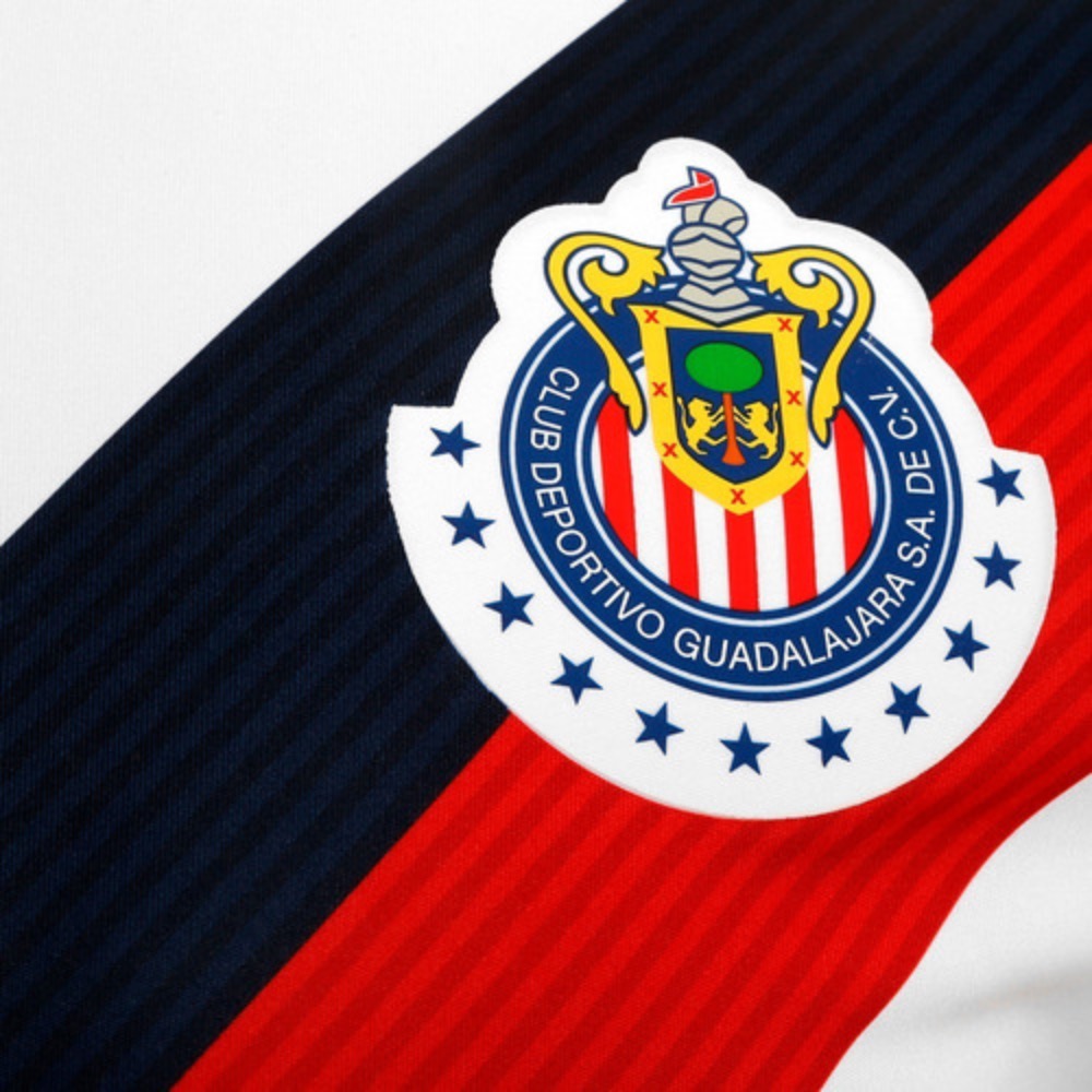 Jersey Puma de las Chivas del Guadalajara de Visitante Blanca Franja