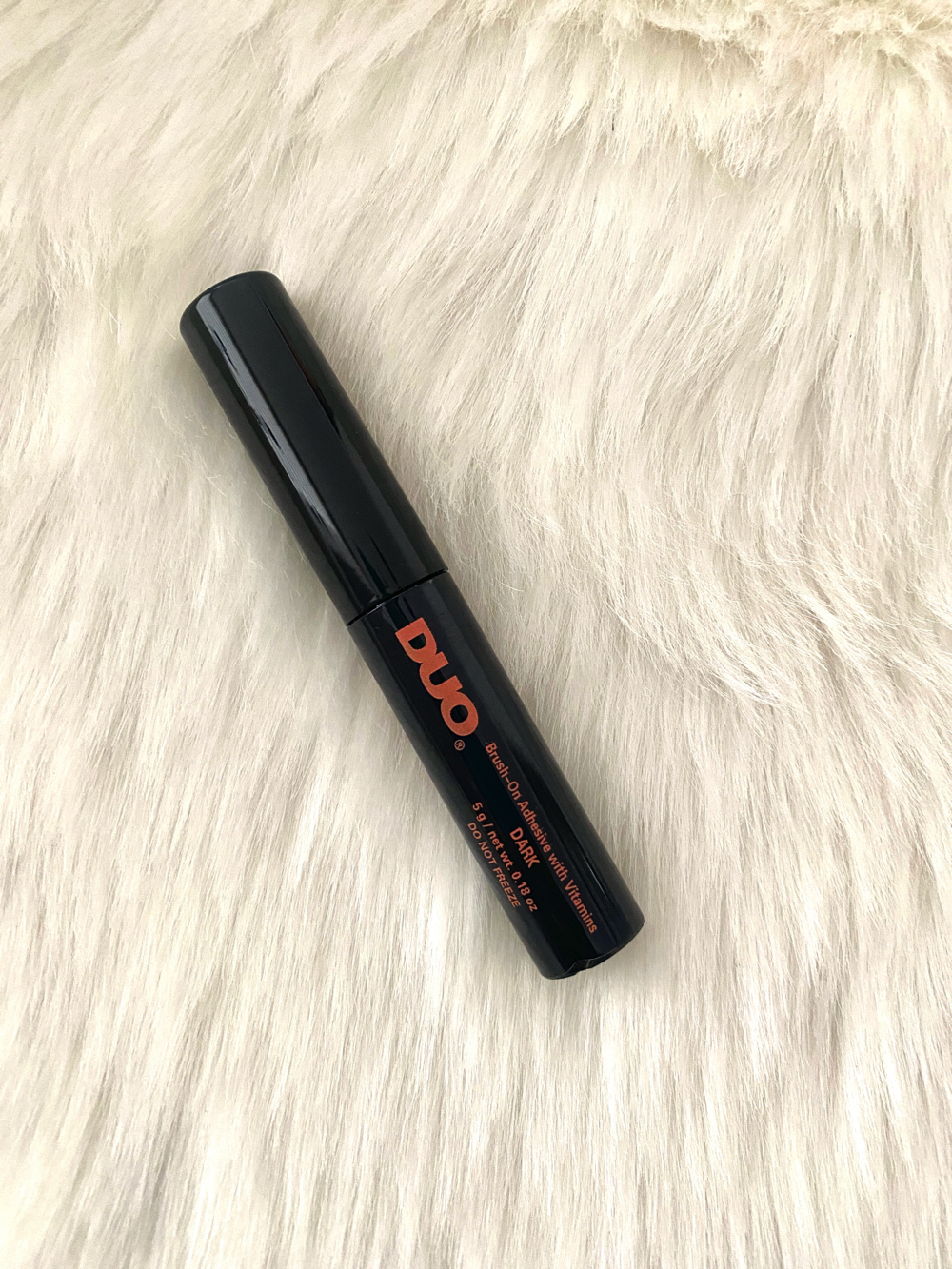 Pegamento para pestañas postizas negro con pincel larga duración