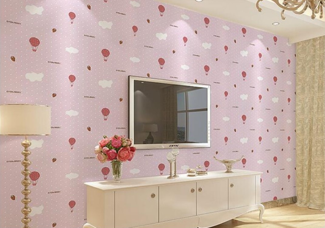 PAPEL TAPIZ ADHERIBLE ROSA NUBES FRESA NIÑAS 10m X 45cm TP68