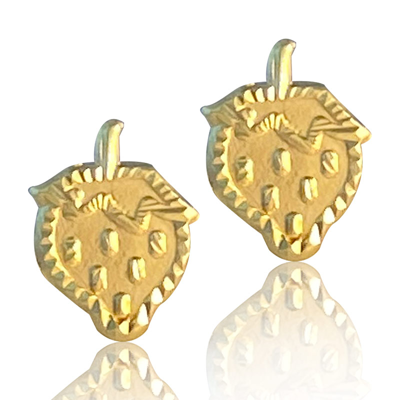 Hermoso Arete Broquel Gemelo Niña Oro 18k Laminado #171 638-675 En Forma De Fresa Con Detalles En Relieve