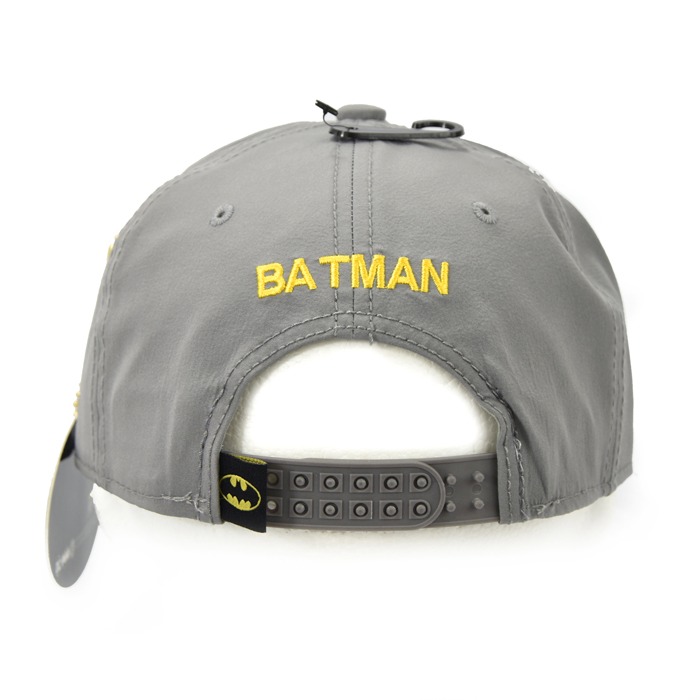 Gorra Batman Metal Badge Dc Comics Gris