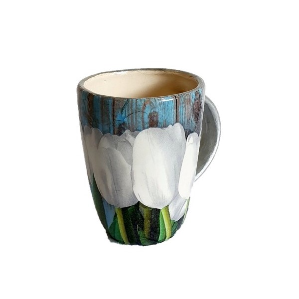 Taza con estampado tulipanes color plateada