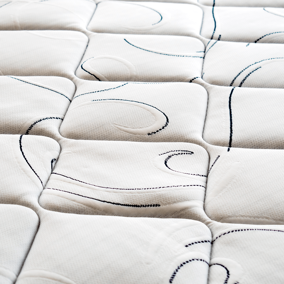 Colchón King Size Restonic Maverick + Box 