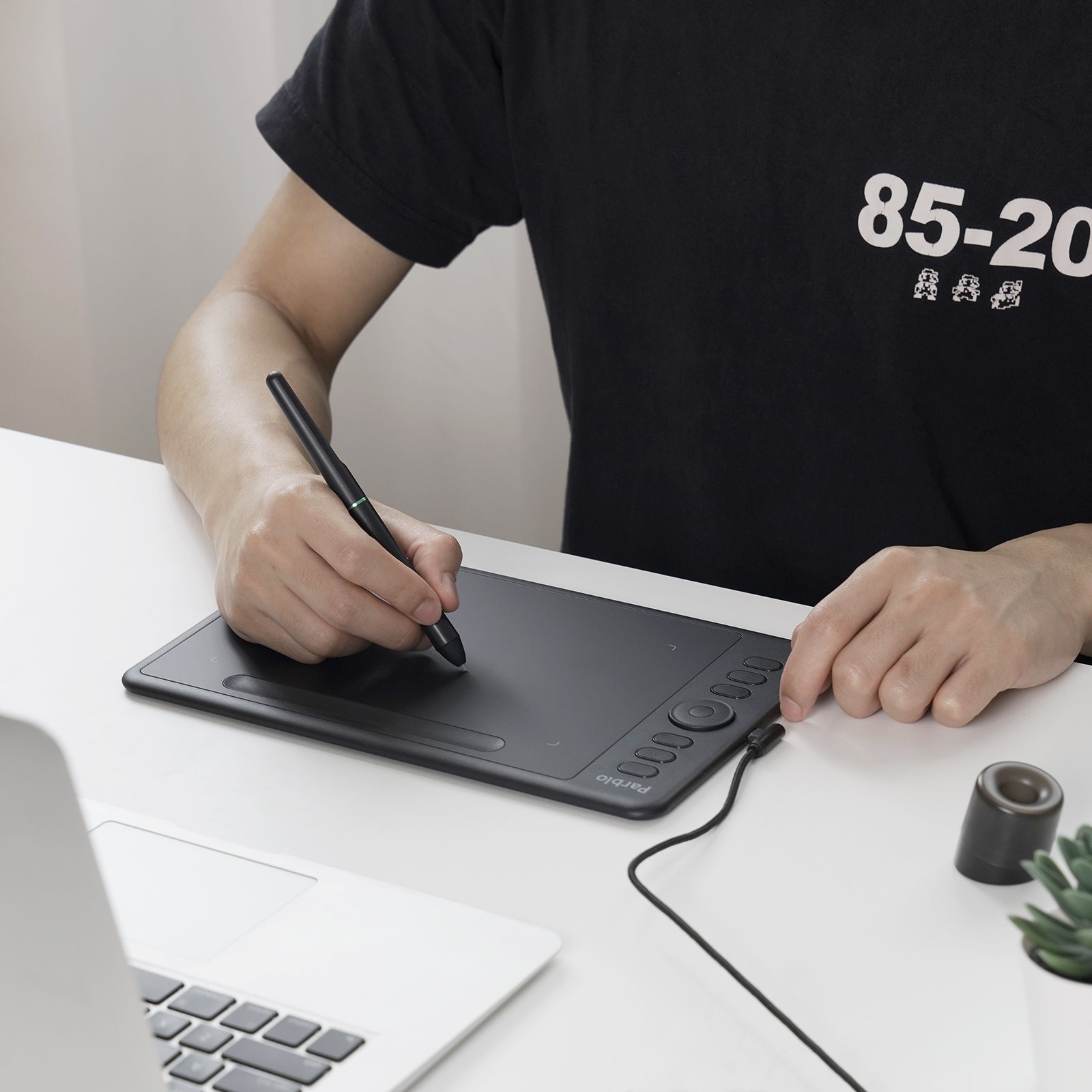 Tableta Digitalizadora Dibujo Parblo Intangbo S 7x4 pulgadas