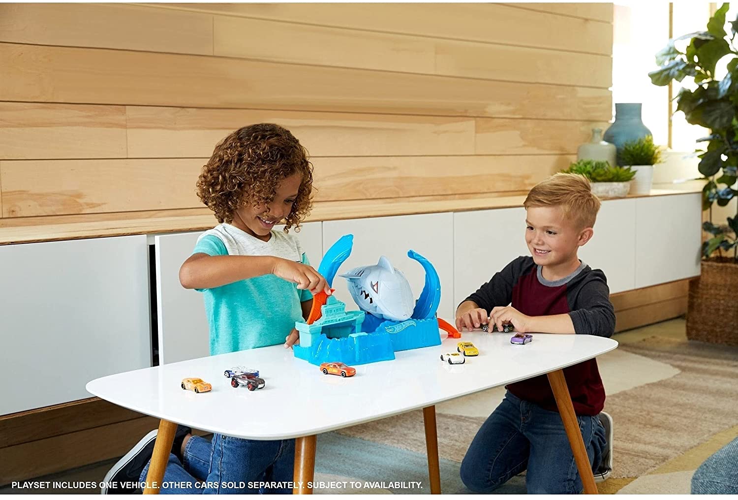 Hot Wheels City Robo Tiburon