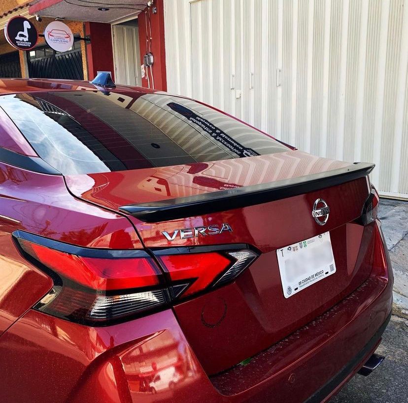 Spoiler Alerón Trasero Para Cajuela Versa 2019-2022 Negro Brillante