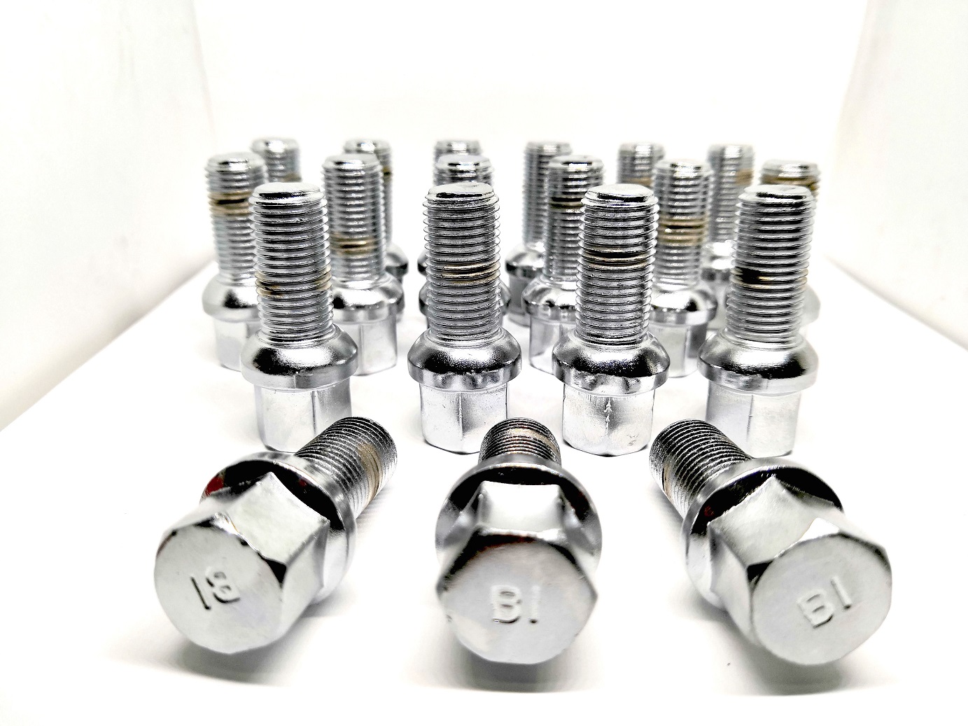 16 Birlos Para Vocho Sedan Bocho Original Cromados M14