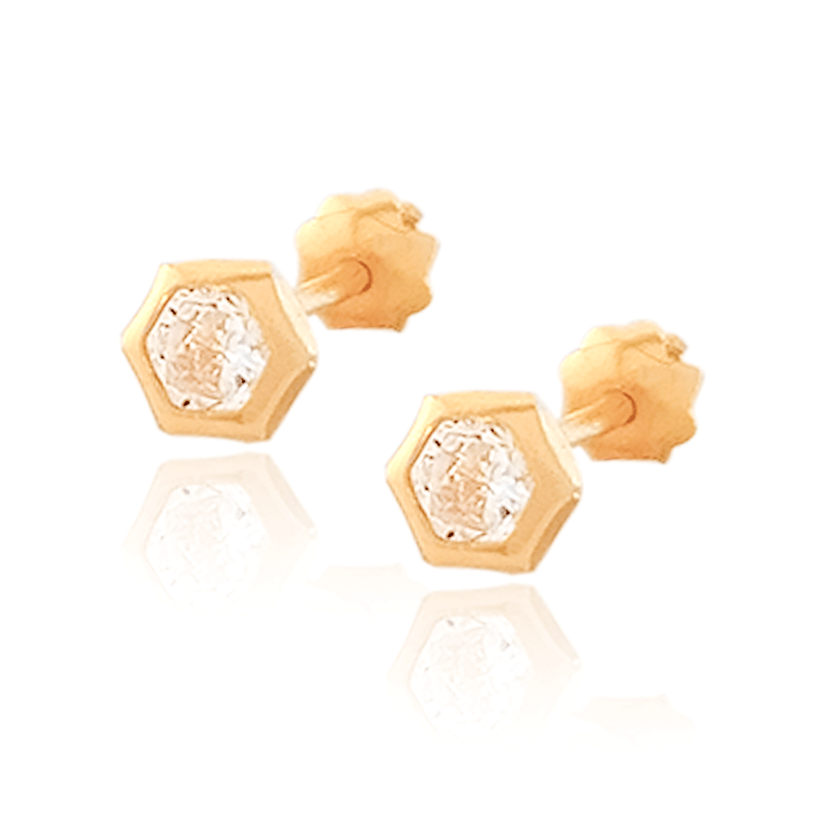 Aretes broquel en oro 18k laminado #749 057-093 con cristal forma de hexágono con medidas de 0.4 de alto , 0.4 de ancho y 1 cm de profundidad.