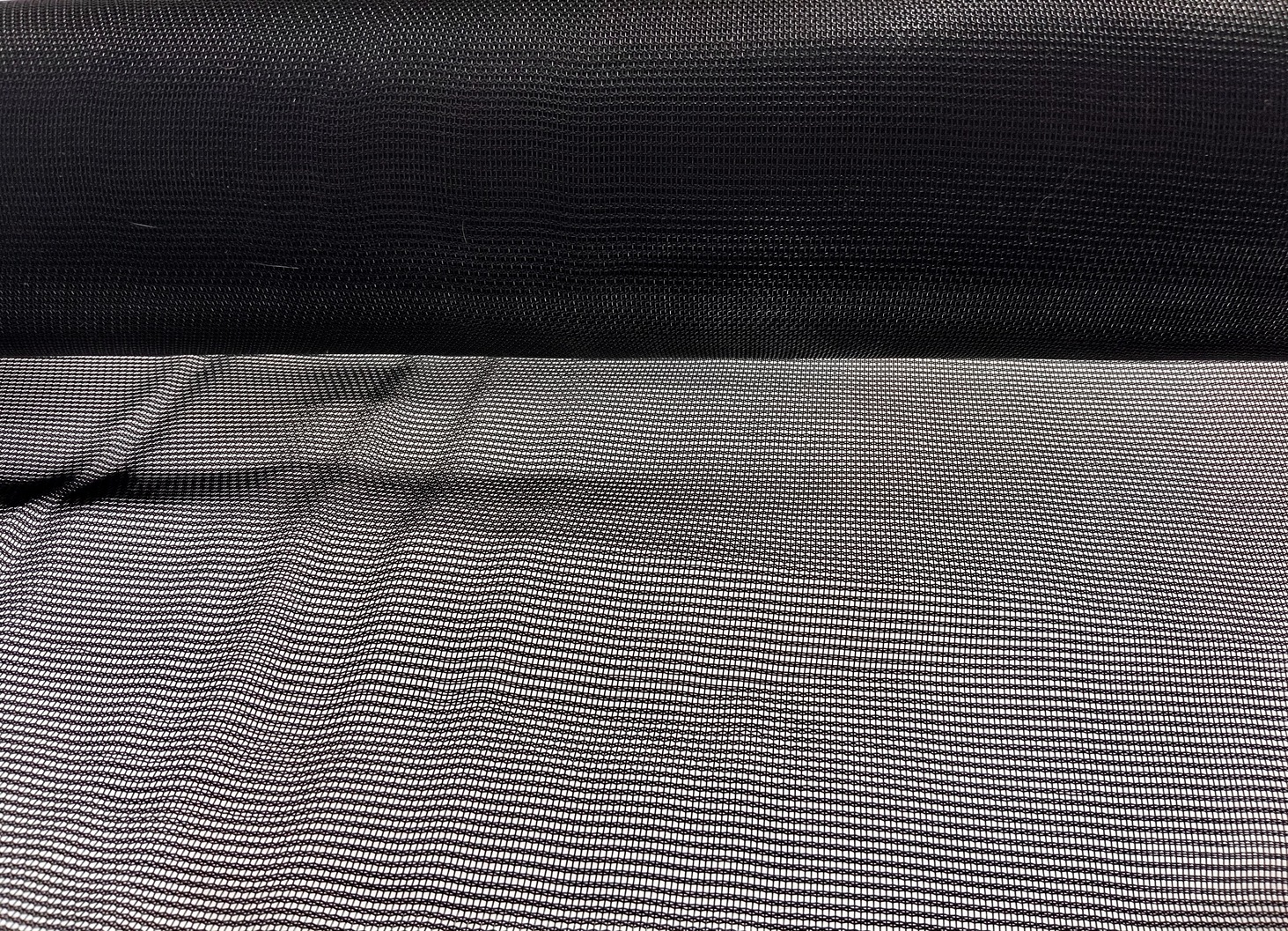 Malla Sombra Negra Monofilamento al 70%. 3.7m Ancho x 5m Largo