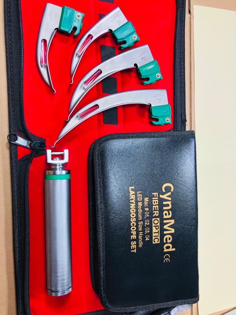 LARINGOSCOPIO MAC SET 4 HOJAS 1 MANGO FIBRA ÓPTICA