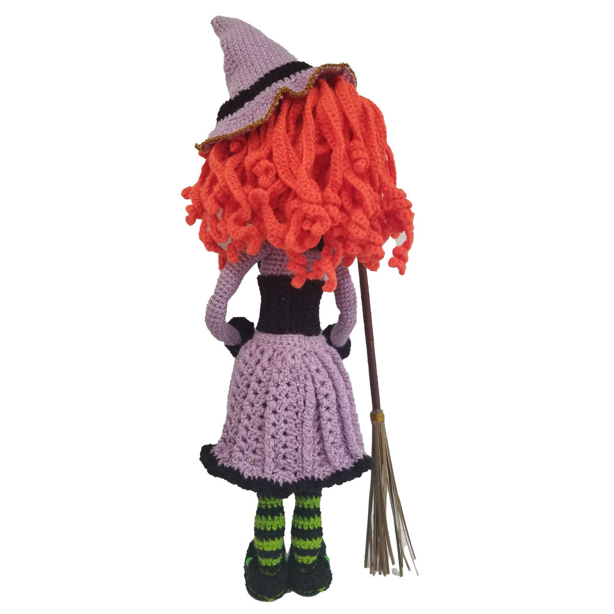 Hermosa Brujita Halloween Amigurumi con ropa 40 x 13 cms