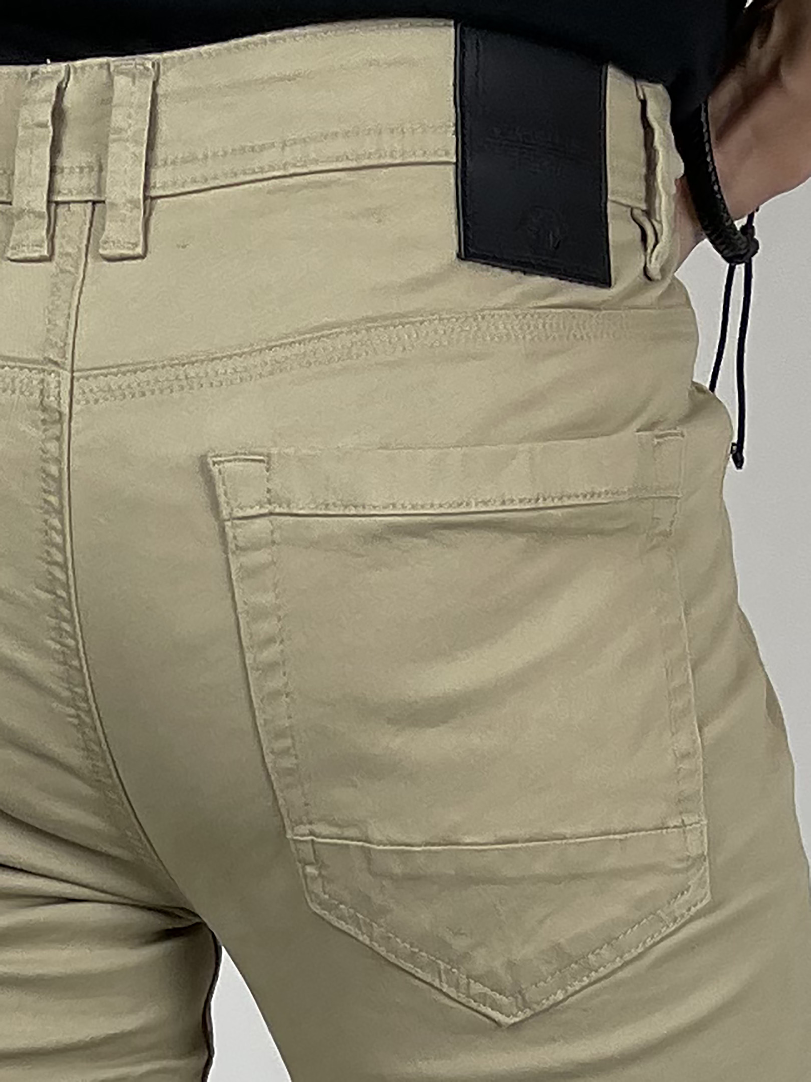 EJ | Pantalón de gabardina para hombre, Corte Skinny | Modelo 5501