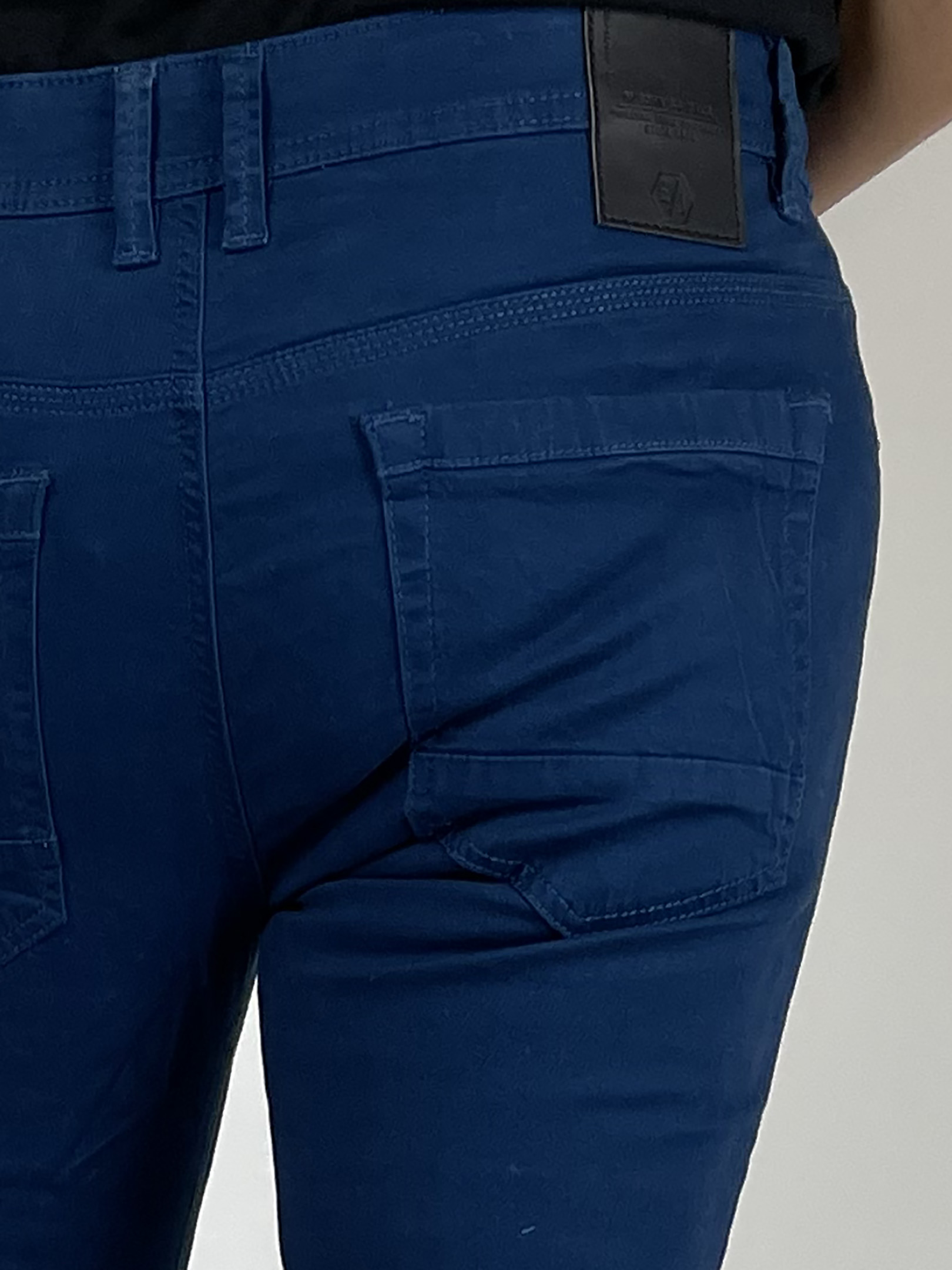 EJ | Pantalón de gabardina para hombre, Corte Skinny | Modelo 5501