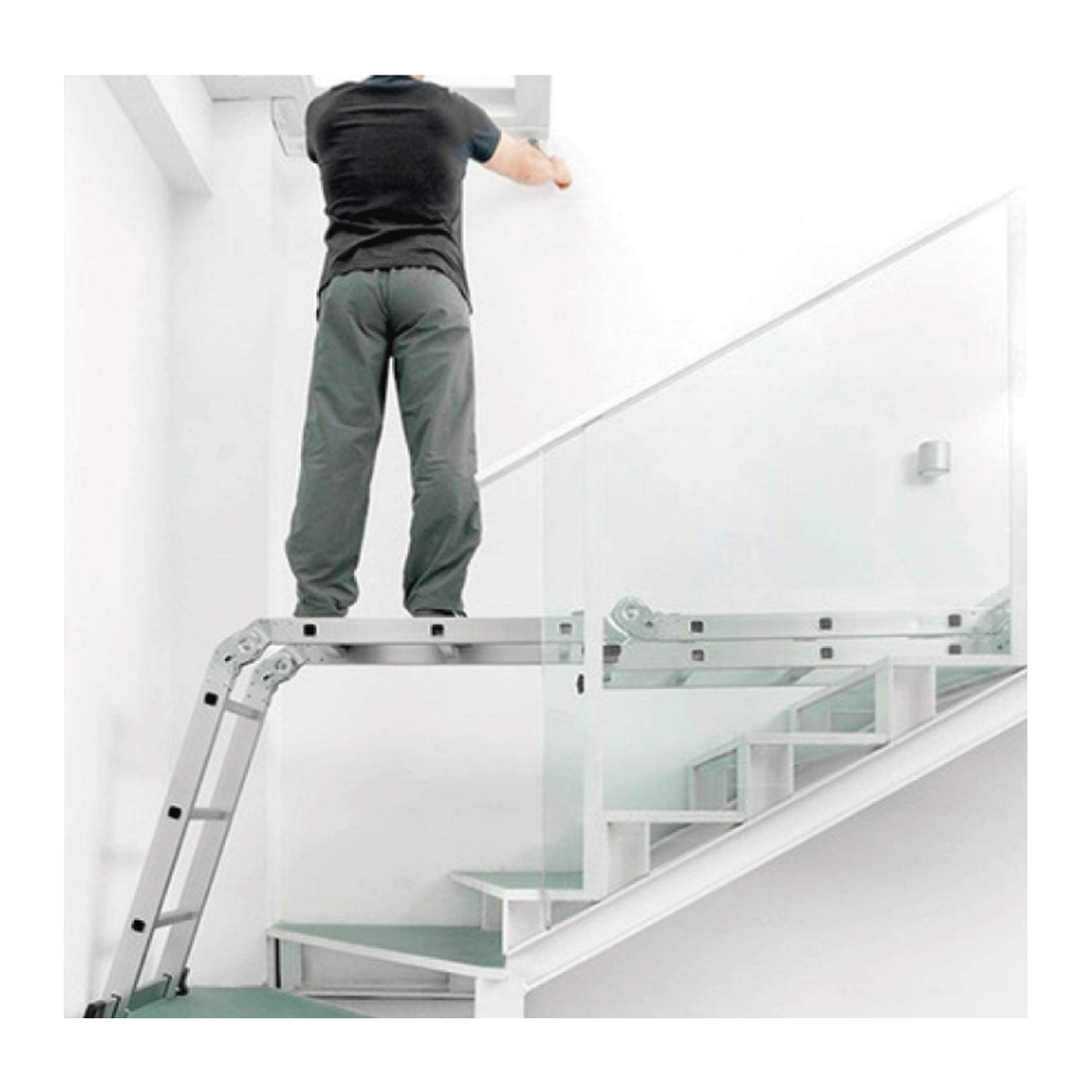 Escalera Multiusos BYP Proimact de 12 escalones y 14 pos. SMS 