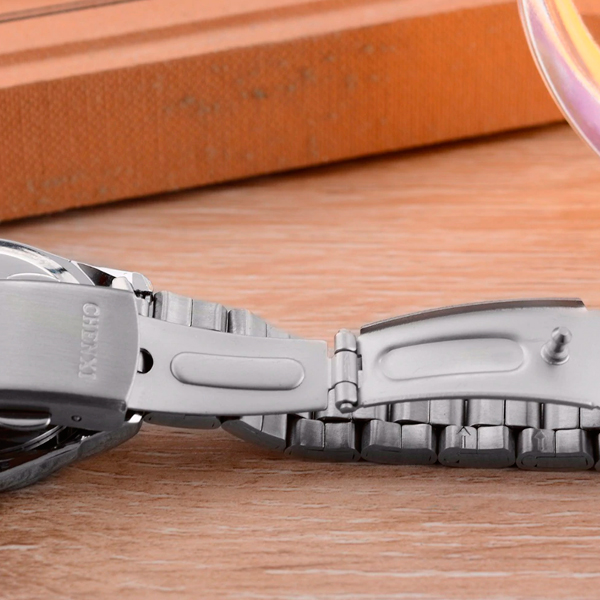 Reloj de Mujer Metálico Chenxi Plateado Verde Casual y Elegante