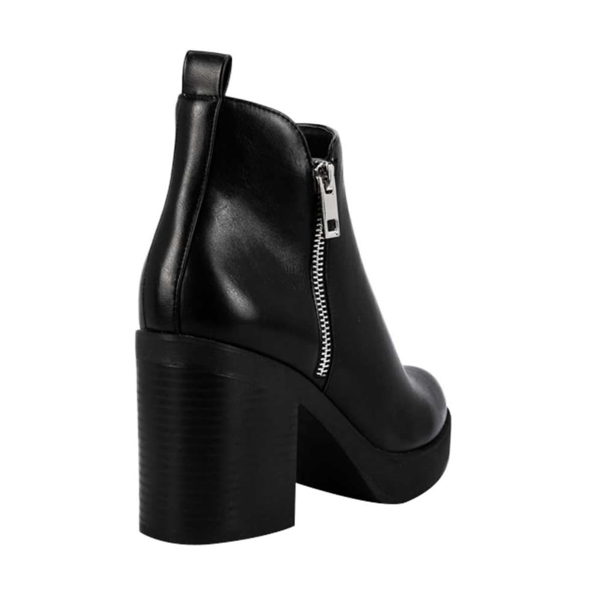 Par de botas cortas y casuales de la marca Tierra Bendita para mujer, color negro, mod. 2S04 878777