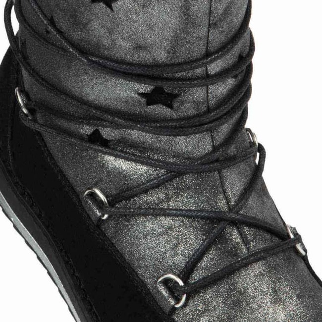 Botas para niña tipo Ugg, negras con adornos de estrellas, ideales para el invierno, mod. 997710