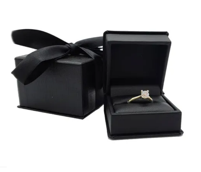 Anillo de compromiso de Oro 10k Zirconia Suiza