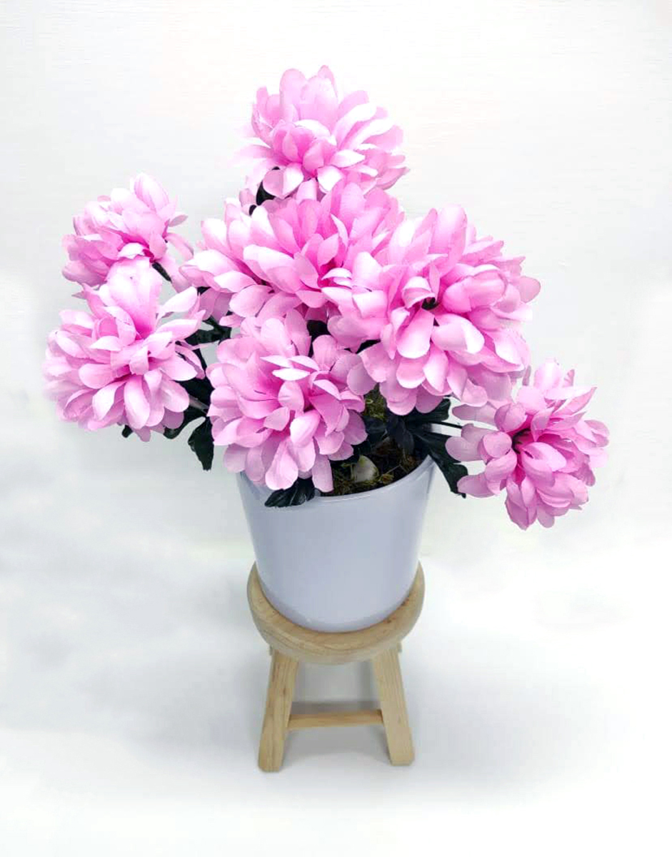 Arreglo Floral con Maceta de Cerámica y Base de Banco #09