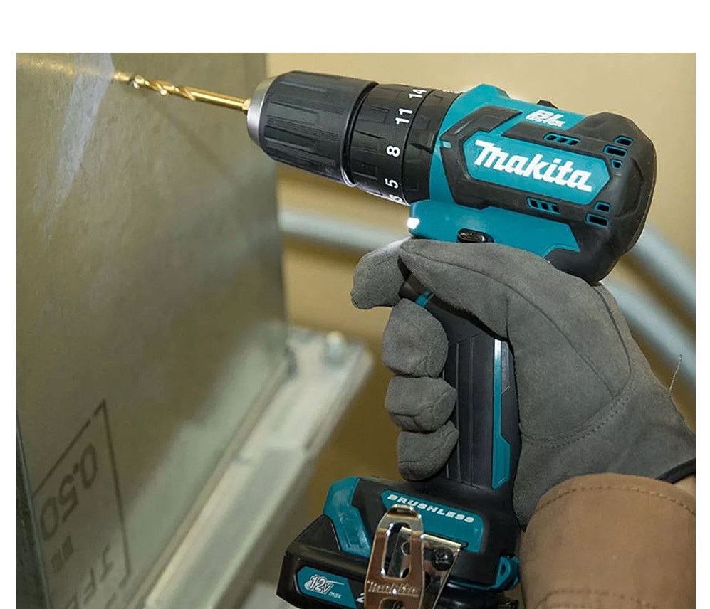 Taladro Atornillador con Percusión Makita Hp332dwye 10mm sin carbones